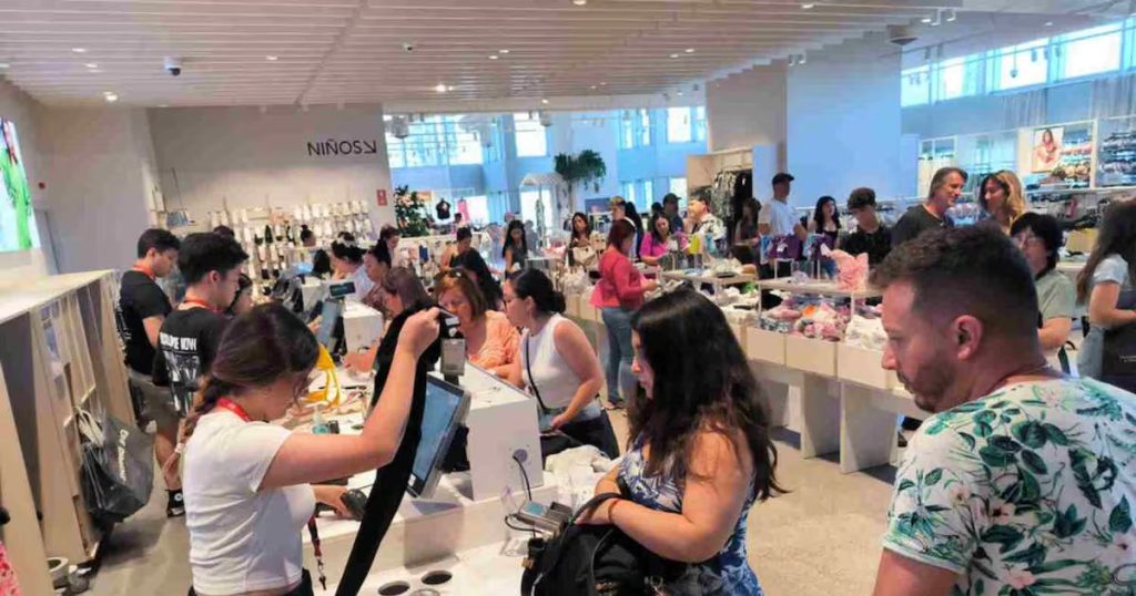 La Oniomanía Como Adicción a las Compras Compulsivas - La Oniomanía: El Consumo Compulsivo que Atrapó a Millones de Personas