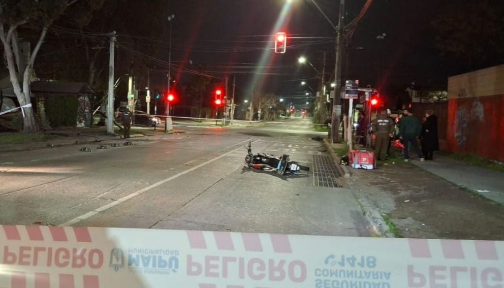 Motociclista Fallece tras una Colisión con un Auto en Maipú - Trágico accidente en Maipú: motociclista fallece en el lugar
