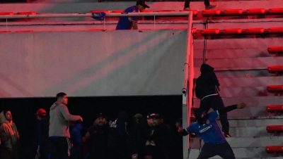 Nueve Personas Hospitalizadas tras los Incidentes entre Independiente y la Universidad de Chile - Violencia en el Fútbol: Nueve Heridos en Enfrentamiento en Argentina