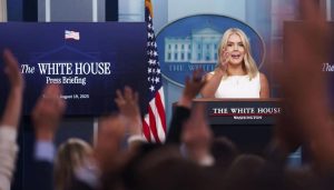 Preparación de Estados Unidos para Frenar el Narcotráfico en Venezuela - EE.UU. despliega fuerza naval masiva cerca de Venezuela