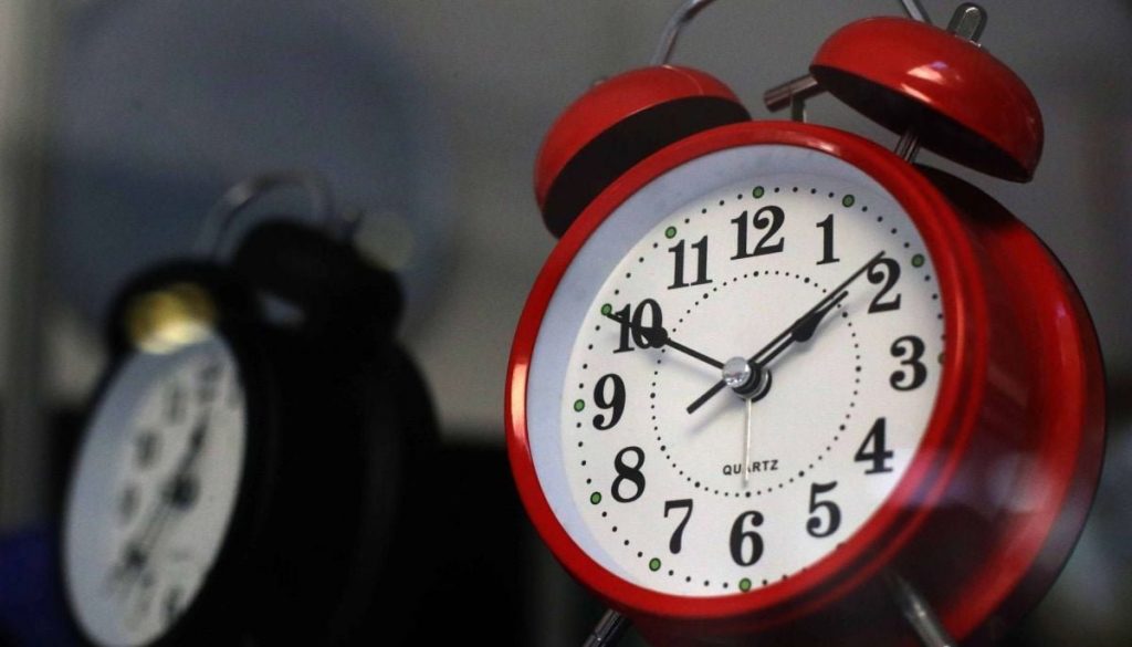Cambio de Hora en Chile para el Año 2025 - Cambio de Hora 2025 en Chile: ¿Cómo te afectará?