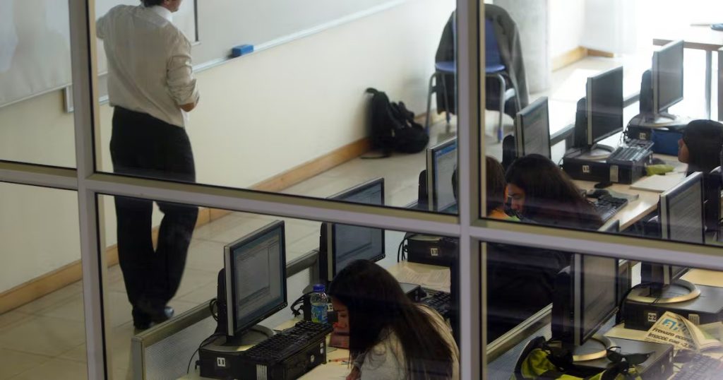 Cierre de los Programas de Pedagogía en Chile entre 2016 y 2025 - Cierre de Programas de Pedagogía en Chile: Un Debate Necesario