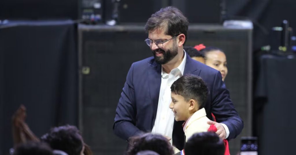Décimas de Gabriel Boric en la Inauguración de las Fondas del Parque O'Higgins - Gabriel Boric se despide con emotivas décimas en Fiestas Patrias