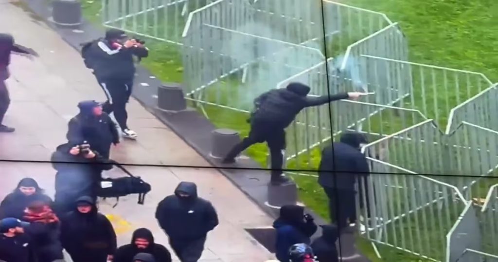 Disturbios durante la Romería al Cementerio General en Santiago - Incidentes en Romería al Cementerio General: 57 Personas Detenidas