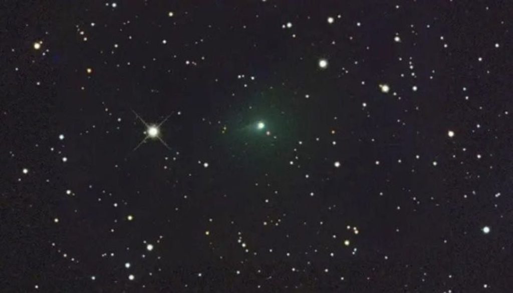 El Misterioso Visitante Interestelar 3I/ATLAS Se Vuelve Verde. - Cometa 3I/ATLAS sorprende con su misteriosa tonalidad verde brillante