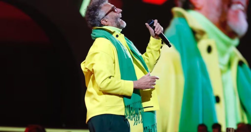 Fito Páez Critica al Público Peruano durante Su Show en Lima - Fito Páez llama a despertar al público en Lima con su música