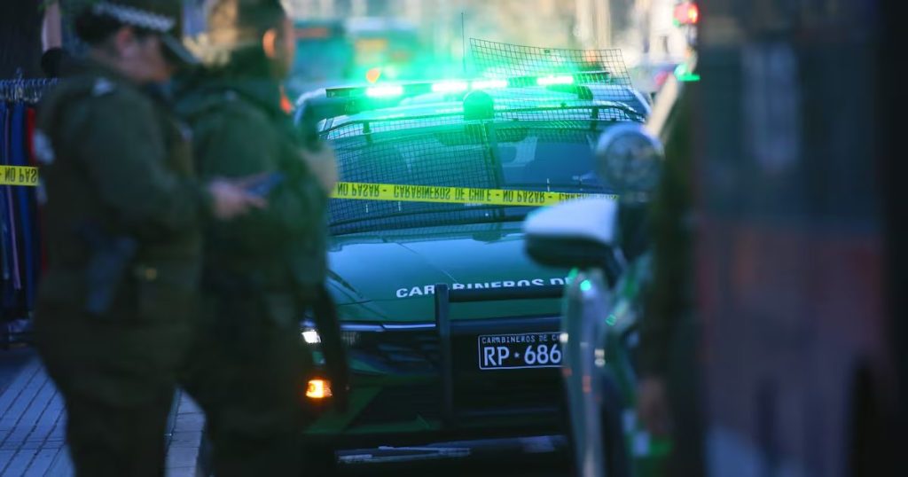 Frustración del Robo de un Vehículo en Cerrillos por Parte de Carabineros - Carabinero Frustra Robo en Cerrillos y Hiere a Delincuente