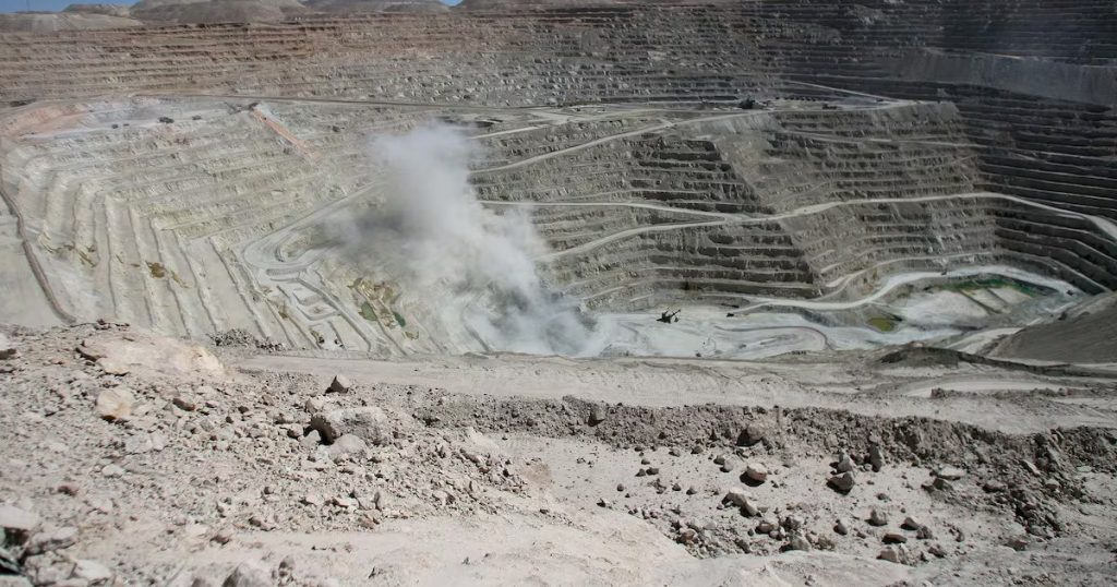 Ganancias de la Minera Escondida en el Primer Semestre de 2024 - Ganancias de Minera Escondida impulsan aportes fiscales históricos