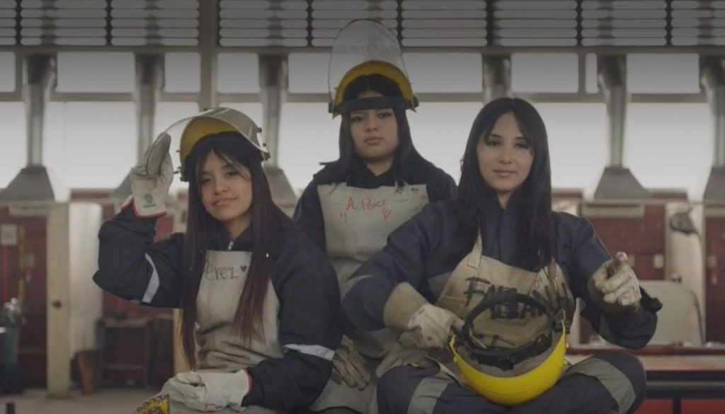 Historias de Mujeres que Abren Caminos en la Granja - Serie documental destaca historias de superación femenina en Chile