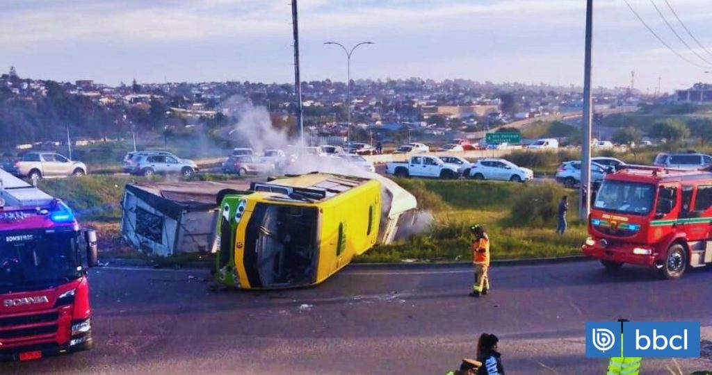 Lesionados tras un Accidente de Alto Tonelaje en San Antonio - Impactante Accidente en San Antonio: Ruta Cerrada y Tres Heridos.