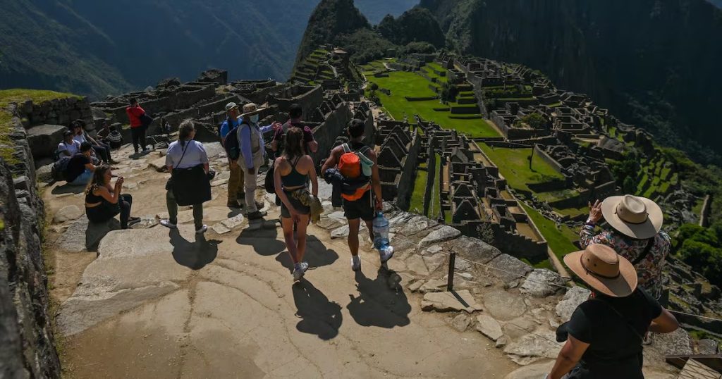 Machu Picchu Podría Dejar de Ser una de las Siete Maravillas del Mundo - Machu Picchu: ¿Peligra su Estatus como Maravilla del Mundo?