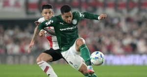 Victoria de Palmeiras sobre River Plate en la Copa Libertadores - Palmeiras supera a River Plate en un duelo de alto impacto