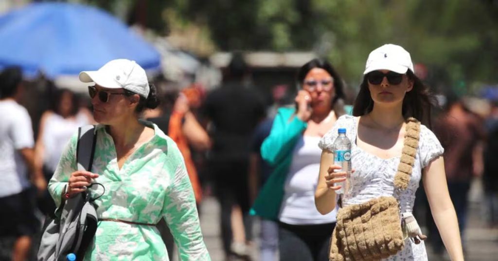 Altas Temperaturas y Escasez Hídrica en Octubre en Chile - Olas de Calor y Escasez de Agua: Desafíos de Octubre en Chile