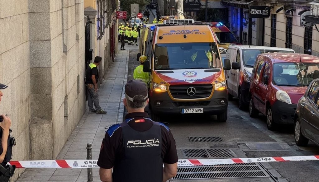 Derrumbe de un Edificio en Madrid Deja Cuatro Trabajadores Fallecidos - Tragedia en Madrid: Derrumbe de Edificio Deja Cuatro Muertos