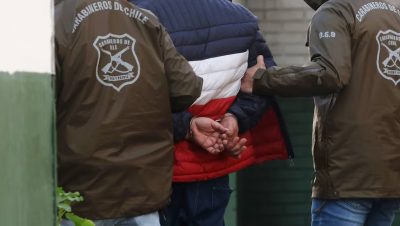 Detención de un Hombre por Daños en el Centro Asistencial de la Pintana - Hombre detenido tras caos en centro médico de La Pintana