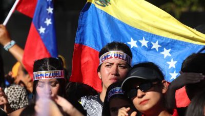El 11% de los Postulantes a Empleos en Chile Son Extranjeros. - Migración impulsa el mercado laboral chileno con fuerza extranjera.