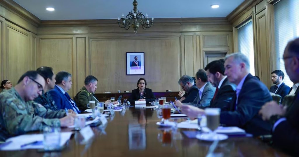 Fuerza de Tarea para la Implementación de la Nueva Ley de Seguridad Privada en Chile - Nueva Ley de Seguridad Privada: Impacto y Desafíos en Chile