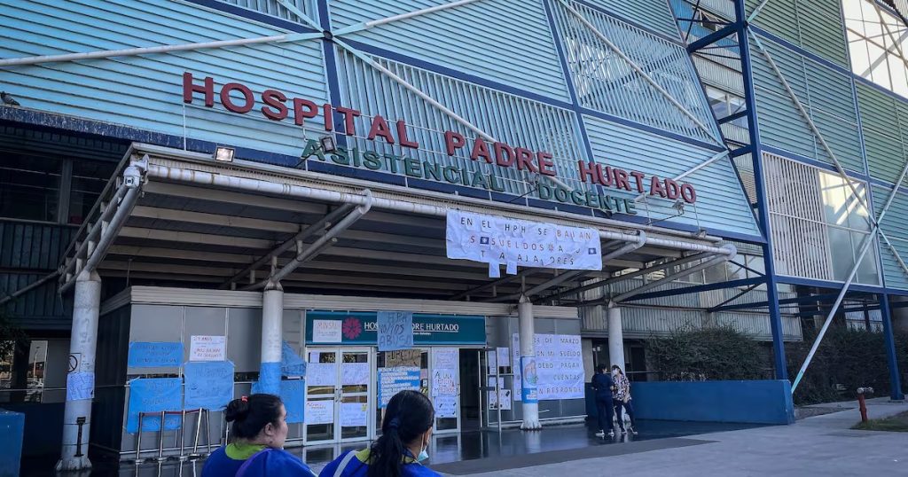 Hombre Baleado en el Exterior del Hospital Padre Hurtado - Tiroteo mortal en las afueras del Hospital Padre Hurtado deja varios heridos.