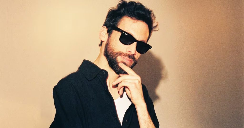 Lanzamiento del Nuevo Álbum de Javier Barría tras Nueve Años de Espera - Javier Barría regresa con un álbum que transforma su carrera musical