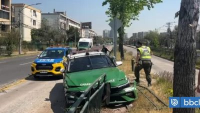 Persecución Policial por un Robo en Ñuñoa Termina con un Detenido - Persecución en Ñuñoa: Choque de Carabineros y Detenciones