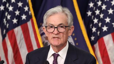 Posibilidad de que la Fed Baje la Tasa de Interés en Estados Unidos - La Fed enfrenta dilema: reducir tasas o combatir la inflación.