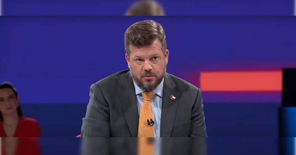 Postura de Johannes Kaiser contra la Inmigración Ilegal en Chile - Controversia por Propuesta de Detención de Migrantes Irregulares