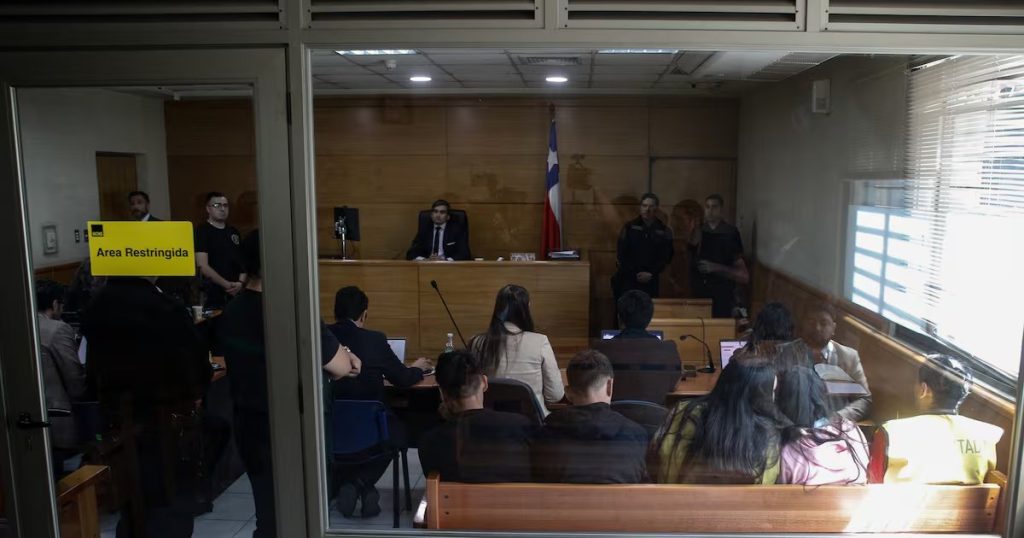 Prisión Preventiva para Adultos e Internación de Menores por el Crimen de Krishna Aguilera - Detenidos por el crimen de Krishna Aguilera enfrentan la justicia.