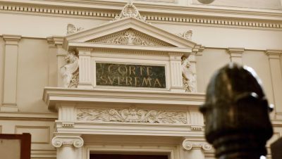 Rechazo del Divorcio por Incumplimiento de la Pensión de Alimentos - La Corte Suprema refuerza protección al cónyuge más vulnerable