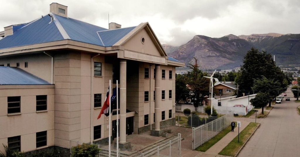Rechazo del Recurso del Alcalde de Coyhaique contra la Contraloría General de la República - Corte de Coyhaique ratifica potestad de Contraloría en concesiones