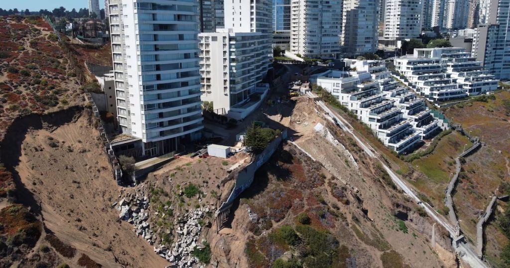 Recuperación de la Habitabilidad del Edificio Miramar en Reñaca - Regreso a Casa: El Edificio Miramar de Reñaca Vuelve a Ser Habitable