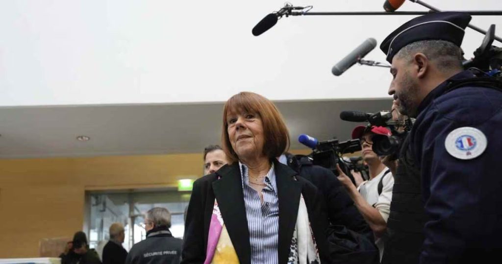 Regreso de Gisèle Pelicot a los Tribunales tras el Abuso y la Violación - Gisèle Pelicot, símbolo de justicia, vuelve a los tribunales