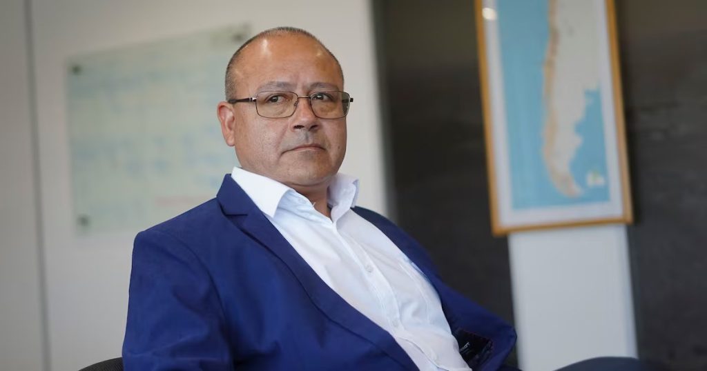 Renuncia del Secretario Ejecutivo de la CNE por un Error en las Tarifas Eléctricas - Crisis en la CNE: Renuncia y Ajuste de Tarifas Eléctricas en Chile