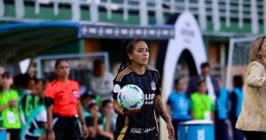 Respuesta de la Jugadora de Colo Colo a los Hinchas de la u tras la Eliminación - Controversia en Redes: Jugadora de Colo Colo Critica a Hinchas de la U y su Reacción