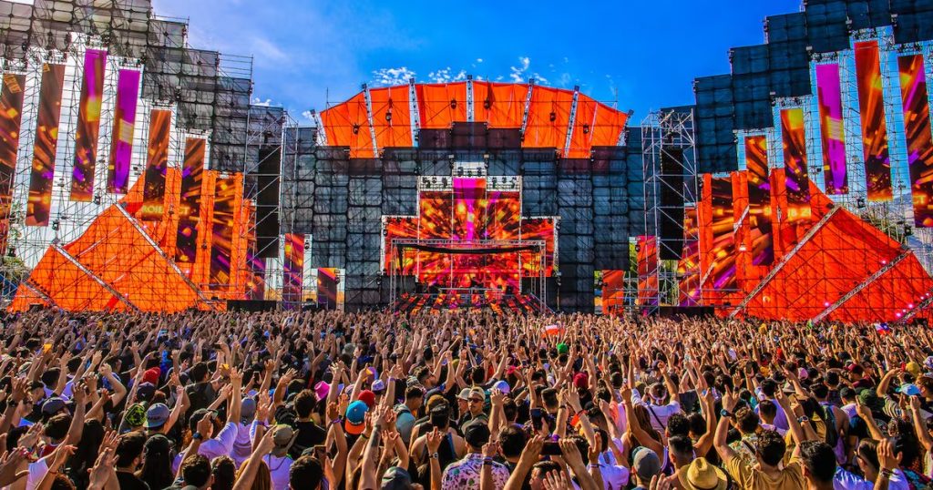 Sernac Oficia a la Productora de Creamfields Chile por Problemas de Seguridad y Devolución de Dinero - Sernac investiga a Creamfields Chile por problemas de seguridad y reembolsos