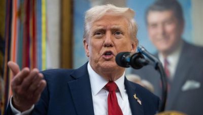 Trump Exige a Israel que Detenga los Bombardeos en Gaza - Trump insta a Israel a detener ataques en Gaza y liberar rehenes