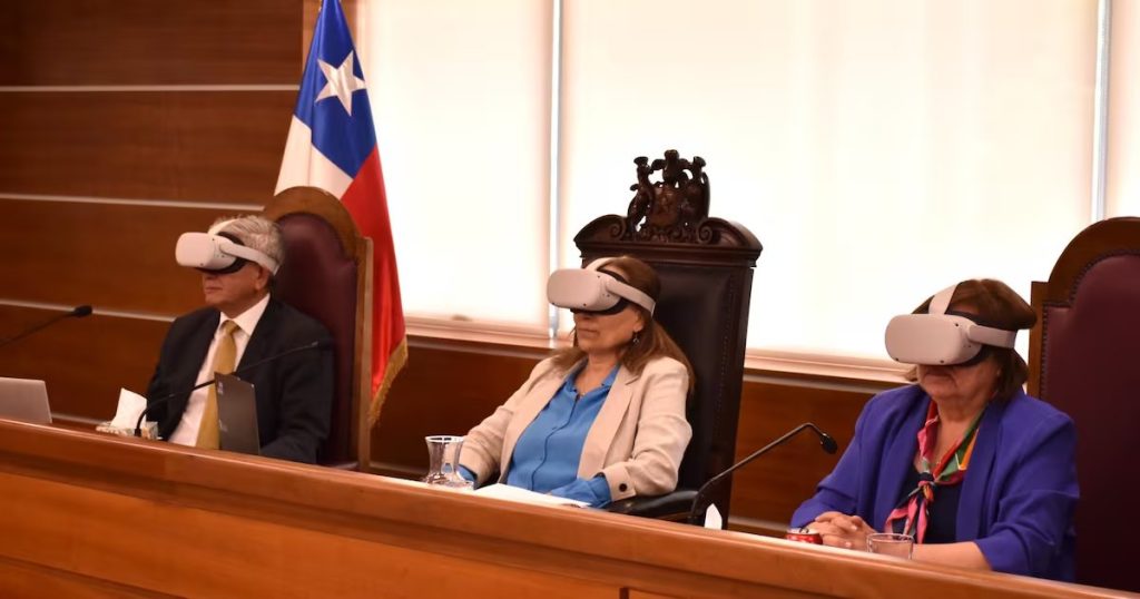 Uso de la Realidad Virtual en el 2° Torneo de Debate Jurídico en San Miguel - Innovación Virtual Revoluciona Debates Jurídicos en Chile