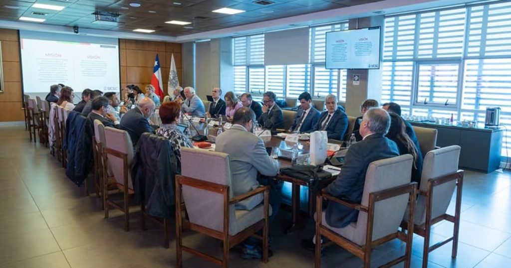 Acuerdo del Consejo de Rectores sobre el Fondo de Estímulo a la Educación Superior en Chile - Consejo de Rectores y Mineduc avanzan en financiamiento FES