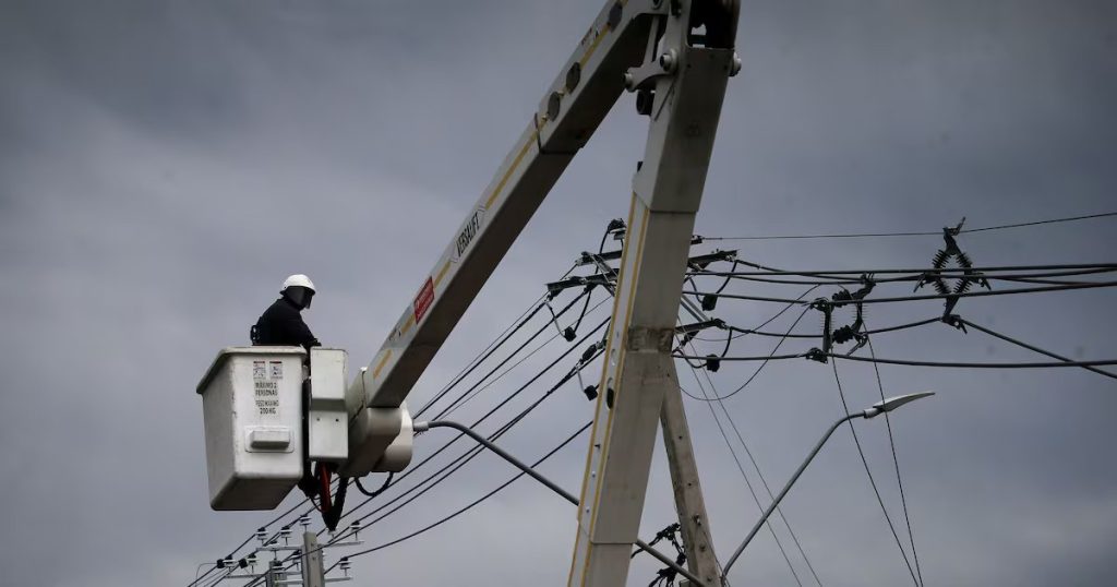 Clientes sin Suministro Eléctrico en la Región de O'Higgins - Más de 45 mil clientes quedan sin luz en O’Higgins