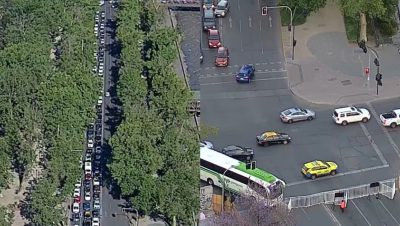 Desvíos y Cortes de Tránsito en Providencia por el Cierre de Campaña de Kaiser - Providencia enfrenta cortes de tráfico por cierre de campaña electoral