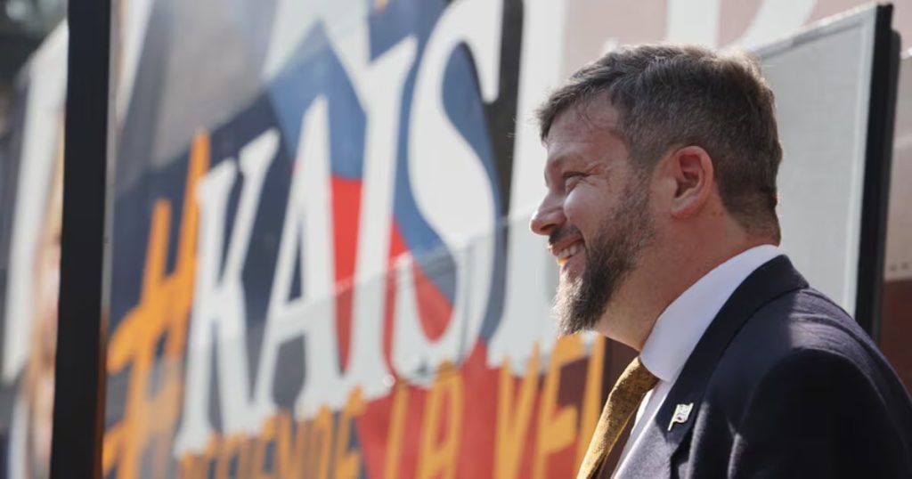 Evento Masivo de Johannes Kaiser en la Plaza de Maipú - Evento clave en Maipú marca la recta final de la campaña de Kaiser