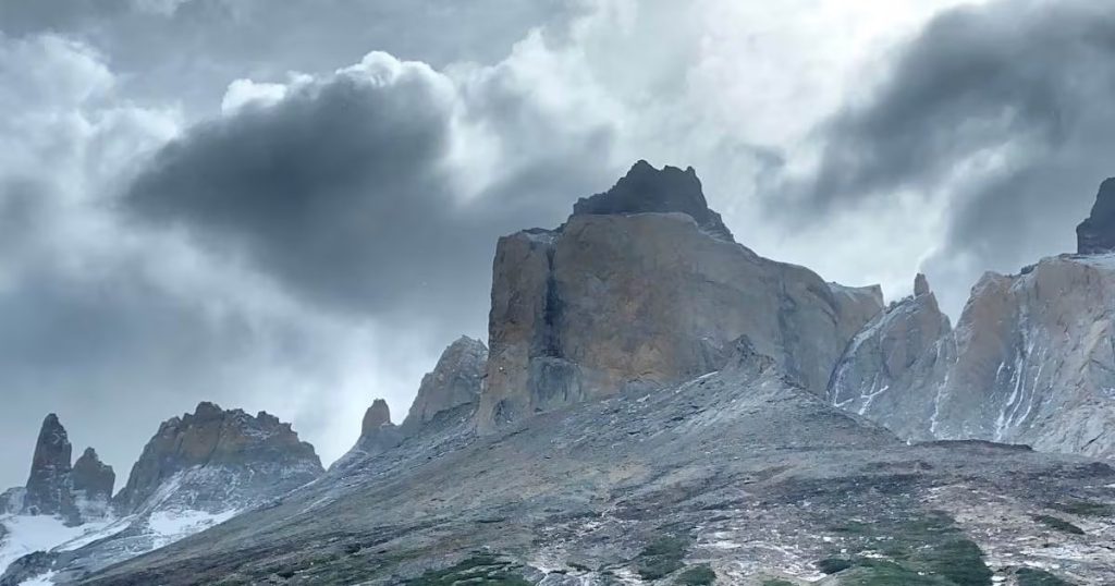 Falta de Guardaparques en el Parque Nacional Torres del Paine durante la Tragedia - Guardaparques Ausentes: Tragedia en Torres del Paine