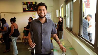 Gustavo Gatica Vota y Propone un Futuro para el Distrito 8 - Gustavo Gatica: Un Futuro Brillante para el Distrito 8