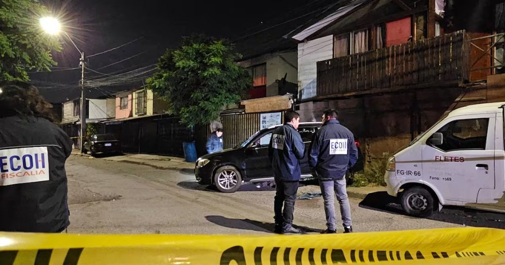 Homicidio de un Hombre en Puente Alto tras Ser Baleado en un Vehículo - Violento ataque en Puente Alto: hombre de 33 años muere baleado.