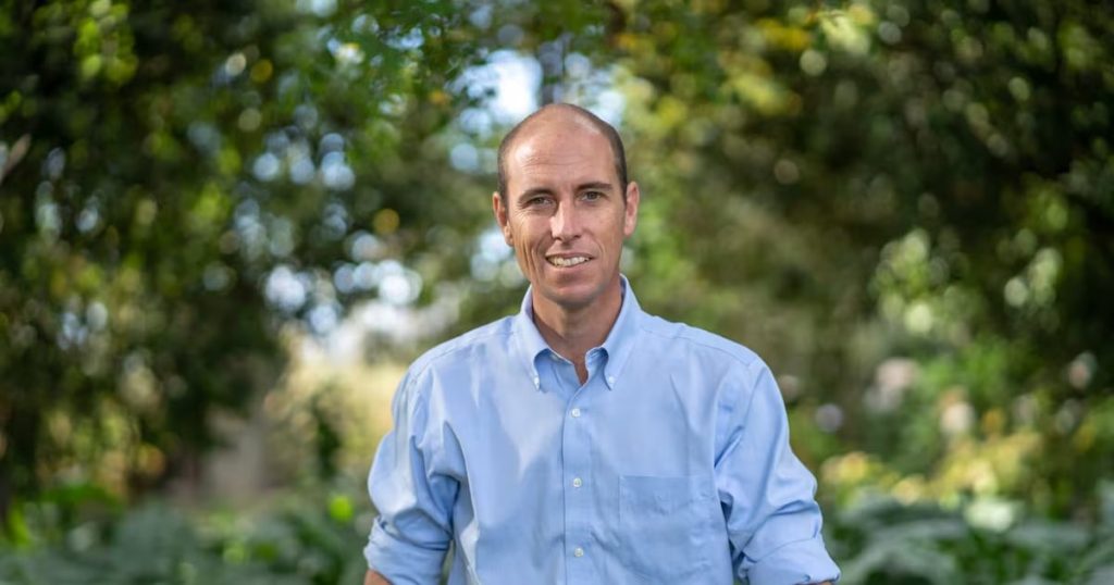 Importancia del Apoyo al Nuevo Gobierno en Chile - Arrau redefine la campaña de Kast con un enfoque integrador.