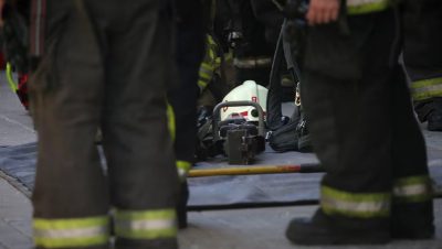 Incendio en un Cité de Estación Central Obliga a la Evacuación de los Vecinos - Incendio Nocturno en Estación Central: Evacuación Masiva