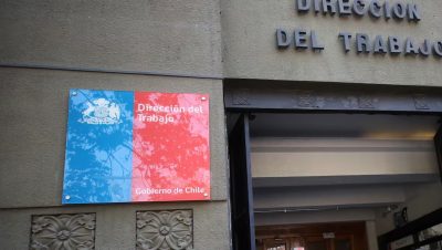 Incumplimientos durante la Jornada Electoral en Seis Regiones de Chile - Fiscalización electoral revela incumplimientos laborales en Chile.