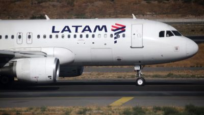 Medidas de Latam para Proteger a los Pasajeros ante la Huelga de Pilotos - Latam Airlines enfrenta huelga de pilotos y toma medidas necesarias