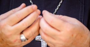 Prisión Preventiva para el Sacerdote Acusado de Abuso Sexual en la Tirana - Sacerdote de La Tirana en Prisión Preventiva por Abuso Sexual: Detalles del Caso