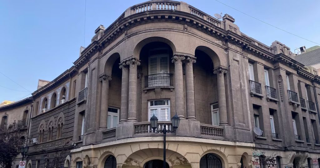 Problema en la Sede del Partido Radical en Londres 57 - Crisis Financiera Acelera la Venta de la Sede Histórica Radical