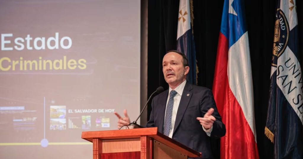 Receta Salvadoreña para el Control de Cárceles en Chile - Estrategias de El Salvador para Reformar su Sistema Penitenciario